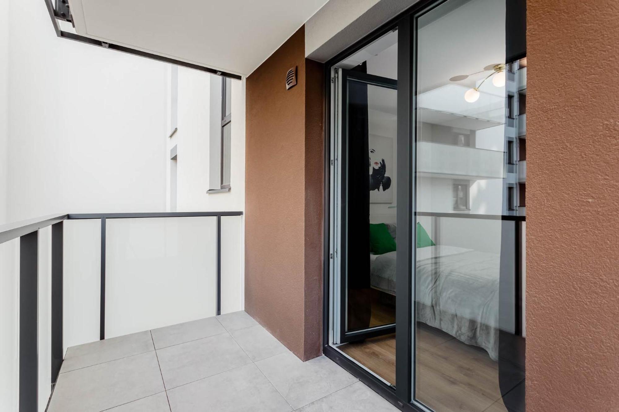 Enjoy! Ursus Apartment Varşovia Exterior foto
