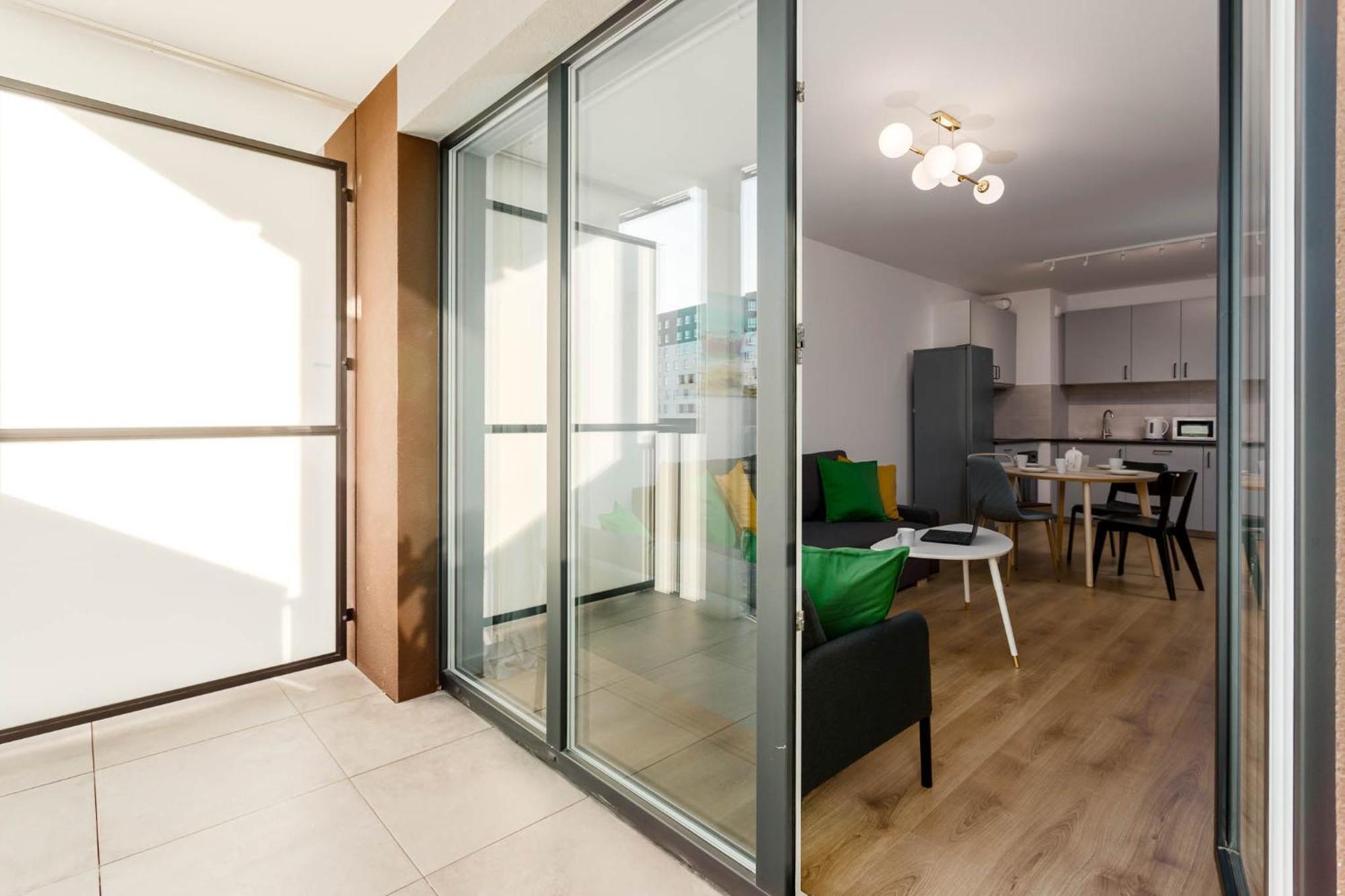 Enjoy! Ursus Apartment Varşovia Exterior foto