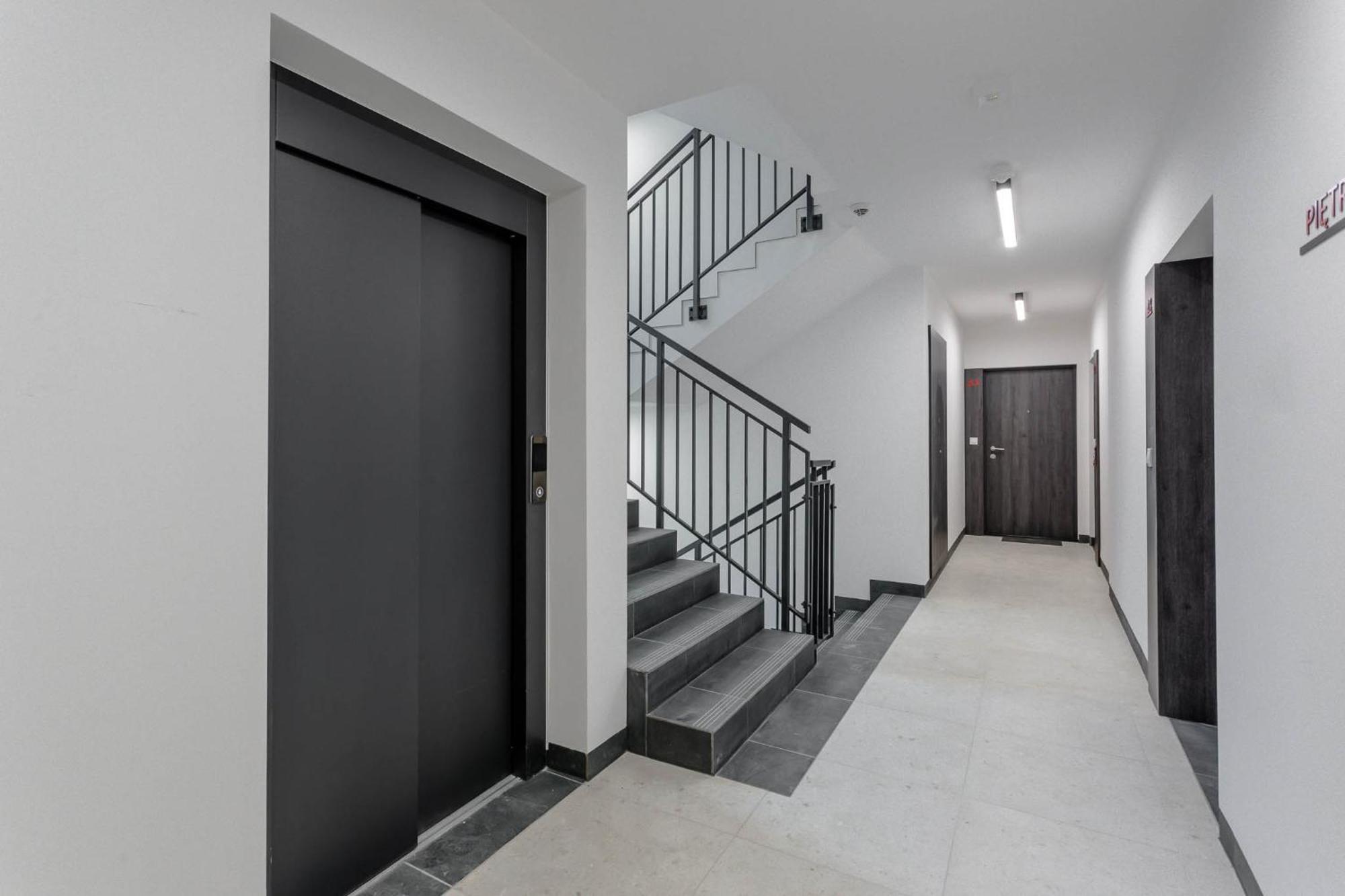 Enjoy! Ursus Apartment Varşovia Exterior foto