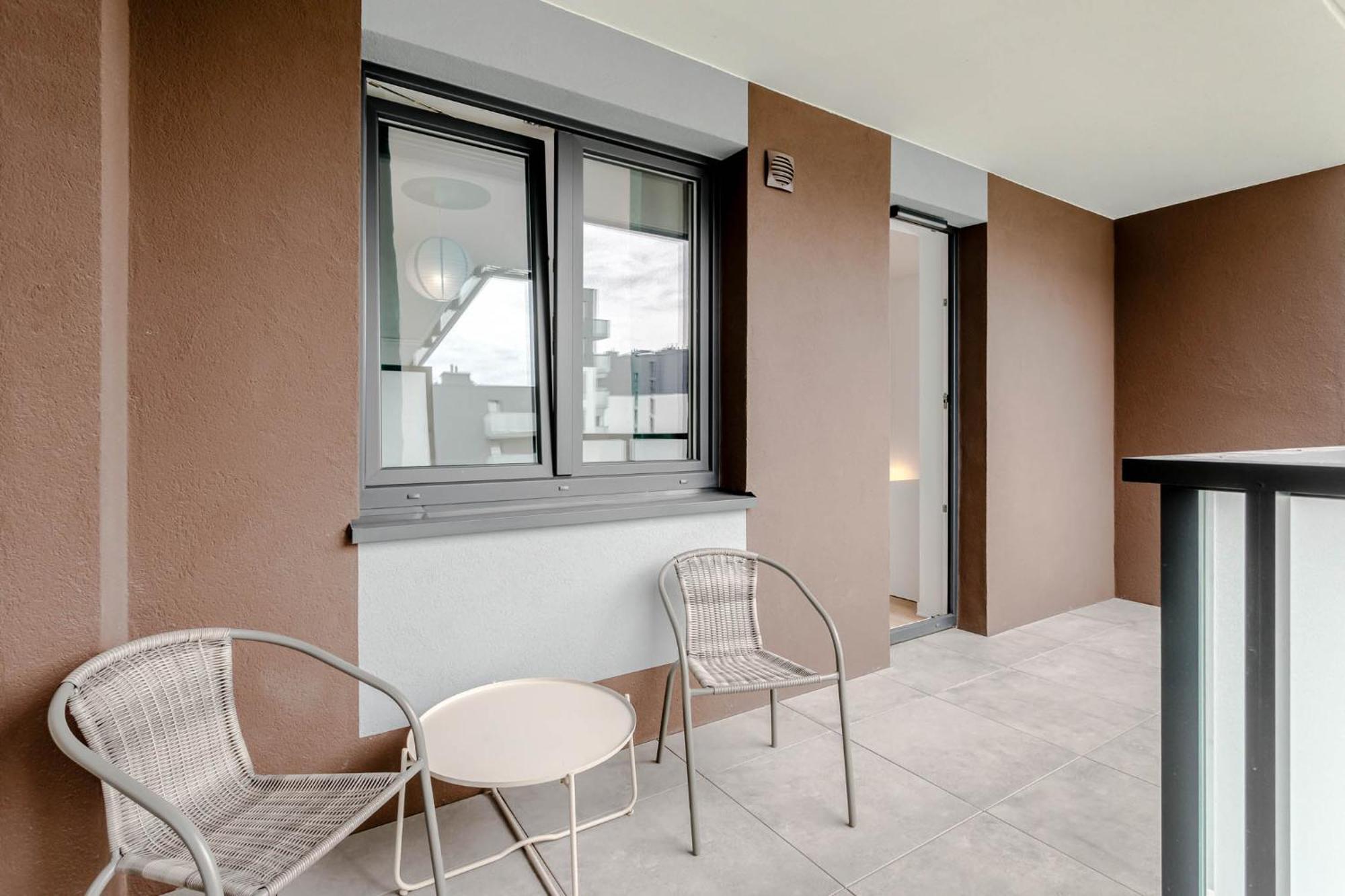 Enjoy! Ursus Apartment Varşovia Exterior foto